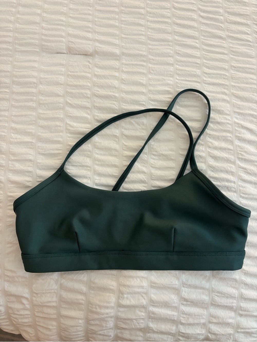 ALO Yoga Clover Green Airlift Intrigue Bra